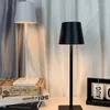 Lampade da tavolo 3 colori regolabile lampada semplice USB USB Tocco ricaricabile Dimmtura Luce notturna a LED per arredamento della camera da letto del ristorante