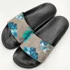 С коробками слайды пена бегуны Slippers Sandals Sneakers Shoes Print Red Blue Black White Rubber Summer Flat Men Женщины -дизайнерская мода US17 US17