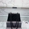 Bolsos Totes Bolso Bolso de diseñador Mujeres Imitación clásica Famosa marca Cuero Raya Carta Empalme Un hombro Bolso de reloj de arena Estilo de moda Cartera de fiesta