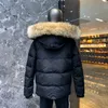 Parka Piumino da uomo Cappotto caldo Cappotto con cappuccio in pelliccia di lupo Alta qualità