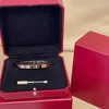 CA Designer Bracelets Luksusowa marka Brzeczyń mody Bangle ze stali nierdzewnej klasyczne diamentowe bransoletki biżuteria dla mężczyzn i kobiet przyjęte akcesoria ślubne