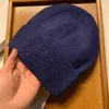 Klasik Yama Yün Beanie Şapka/Kafatası Kapağı Siyah Kadın Erkek Sportif Kayak Şapkaları Kış Açık Sıcak Bobble Şapkalar Kafatası Kapakları