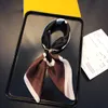 Bufanda de diseñador de marca para mujer, bufandas de seda, diadema con letras, pañuelo pequeño Variable, accesorios para la cabeza, regalo de actividad sin caja