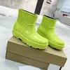 مصمم أحذية النساء أحذية المطر المطاط الشتاء Rainboots منصة الكاحل الانزلاق على نصف وردي أسود أخضر شفاف هلام ug الجوارب البؤرية في الهواء الطلق أحذية wgg 35-40