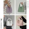 Bolsas femininas de alta qualidade tecidas à mão novas bolsas de ombro femininas de luxo versáteis de grande capacidade