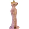 Różowe cekinowe sukienki balowe syrena jedno ramię Ruched High Split Evening Celebrity suknie