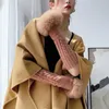 Beş Parmak Eldivenleri 2022 Kış Moda Ünlü Ünlüler Kadın Kuff Orijinal Uzun Kürk Gerçek Yün Örme Parmaksız Kadın