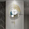 Horloges murales en métal horloge élégante salon montre de luxe insolite chambre Science silencieux Reloj maison accessoires