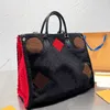 Tragetaschen Designer-Einkaufstasche Frauen Plüschhandtaschen Damen Schultermode Klassische große Kapazität Dame Handtasche 220920