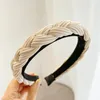 Fascia per capelli da donna alla moda Copricapo lavorato a maglia casual Morbido turbante di colore solido Treccia pieghettata Fascia per capelli Accessori per capelli autunnali Adulto