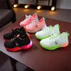 Maat 21-30 LED-schoenen voor kinderen Jongens Girls Verlichte sneakers gloeien voor kind baby met lichtgevende zool 220429