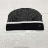 2022 Erkek Kış Örme Şapka Moda Tasarımcıları Beanie Bayan Kafatası Kapaklar Kar Sıcak Şapkalar seyahat Dağcılık