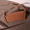 Bolsos de noche Correa corta Hombro para mujeres 2022 Nueva tendencia Diseñador Bolsos y monederos Moda Mujer Pequeño tejido Bolso de embrague L221014