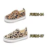 Scarpe di tela basse primaverili per bambini Baby Kindergarten One-step Soft Ragazze e ragazzi Fashion Sneakers con stampa leopardata 220429