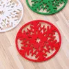 Scava fuori i fiocchi di neve Tappetino per tazza Rosso Verde Fiocchi di neve Sottobicchiere antiscivolo Sottobicchiere per tazze di isolamento termico non tessuto Decorazione natalizia BH7758 TYJ