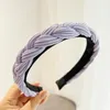 Fascia per capelli da donna alla moda Copricapo lavorato a maglia casual Morbido turbante di colore solido Treccia pieghettata Fascia per capelli Accessori per capelli autunnali Adulto