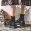 Sepatu Oxford Retro Elegan Inggrist Wanita Sepatu Pantofel Düz Kantor Wanita Klasik Moccasin Kulit Hitam Coklat Baru 220614