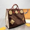 Tragetaschen Designer-Einkaufstasche Frauen Plüschhandtaschen Damen Schultermode Klassische große Kapazität Dame Handtasche 220920