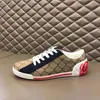 2022 Nuove scarpe in tela di moda Sneaker in pelle casual sneaker retrò a bassa stampa a bassa stampa a maglia in maglia in maglia in maglia mista designer di luxurys traspiratori maschile dimensioni 38-45 top