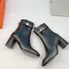 Designer-Damen-Stiefeletten-Booties-Schuh, elegante, berühmte Marken, klobige Absätze, Marken-Designer-Dame, Party, Hochzeit, Kampf, schwarzes braunes Leder mit Staubbeutel