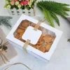 Cadeau cadeau 60pcs / lot blanc noir papier kraft boîte de faveur PVC fenêtre transparente biscuits friandises boîtes de bonbons de mariage