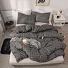 Set di biancheria da letto a righe scozzesi Comodo set in poliestere stampa levigatura copripiumino 1pc 1/2pcs federe