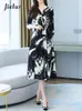 Casual Dresses Jielur V-neck Long Sleeve Autumn Female High-end Elegant Lady Women Black White Print Knee-Length M-4XL 221018
