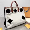 Tragetaschen Designer-Einkaufstasche Frauen Plüschhandtaschen Damen Schultermode Klassische große Kapazität Dame Handtasche 220920