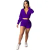 Kvinnors träningsdräkter Fashion Spring Autumn Women Streetwear Two Piece Set Hollow Crop Top Sexig Shorts Workout Velvet Tracksuit Outfits