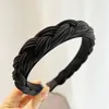 Fascia per capelli da donna alla moda Copricapo lavorato a maglia casual Morbido turbante di colore solido Treccia pieghettata Fascia per capelli Accessori per capelli autunnali Adulto