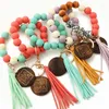 Keychains 2022 Design Leopard Mama Wood Disc Bead Armband Armband p￤rlstav fl￤ckig handgjorda Tassel Charm Keychain