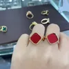 Классический четырехлистный штук-ювелирные украшения женщина кольцо модельер кольцо натуральное раковина красный белый черный зеленый бирюзовый подарок