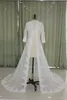 Wraps Dentelle Appliqued Veste De Mariée Manches Longues Une Ligne Tribunal Train Ivoire Tulle Robe De Mariée Cape Manteaux