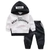 Fashion Children Clothes Spring Autumn Baby Girls Clothing Set Boys Cotton Hooded T-Shirt Pants 2Pcs Sets Casual Kids Tracksuits 211104