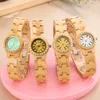 Relógios de pulso mãos luminosas de madeira relógio feminino Full Wood Quartz dobrável Buckle Watch Relógios de discagem numeral de número