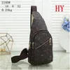 Mens Bag Leather 8 Colors Luxurys Designer Avenue Shouther Bags 남자 지퍼 크로스 바디 패션 가죽 스포츠 여행 야외 배낭