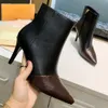 The official website of same style womens boots uppers with brand logo highlights brand charm elegant and expensive Comfortable fashion famous designer ankle boot