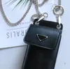 2023 Fashion Lady Designers Wallet Black Conce Messenger Messenger Demitable Chain Letter Triangle Logo Le cuir Mobile Phone Sac