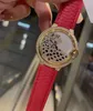 36 mm Volldiamant-Emaille-Leopard-Armbanduhr für Damen, geometrische Panther-Quarzuhr, weiblich, rote Uhr aus echtem Leder, weißes Perlmutt-Zifferblatt, Damenuhr