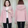 Kvinnors päls 2022 Autumn Winter Imitation Coat Women Jacka Högkvalitativ huva Löst SHORT Shearing Warm Outerwear Female Coats