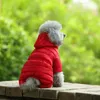 Abbigliamento per cani Caldo piumino invernale Pet Dogs Costume Puppy Leggero a quattro zampe Felpa con cappuccio Cappotto Abbigliamento per orsacchiotto Big Combinaison Ski