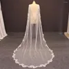 Обертывание высококачественного жемчуга свадебное кружево длительное 2,5 -метровое свадебное плащ с краем белой кот -кости аксессуары невесты
