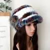 Visières d'hiver en fourrure de rex pour femmes avec chapeau en tricot à fleurs latérales