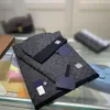 새로운 스카프 모자 세트 패션 mens 레이디스 레터 인쇄 캡 팝 디자인 스트레치 간단한 격자증 스카프 부부 고품질 멀티 컬러 바람 방전 따뜻함