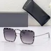 Designer solglasögon för män och kvinnor senaste säljer VA2052 Classic Fashion Gafas de Sol Quality Glass UV400 Lens Random Box