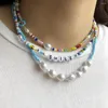 Choker Boho Seed Bead Chokers 3pcs Smile Charms Fleurs colorées Perles Colliers de perles faits à la main pour fête d'anniversaire