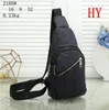 Mens Bag Leather 8 Colors Luxurys Designer Avenue Shouther Bags 남자 지퍼 크로스 바디 패션 가죽 스포츠 여행 야외 배낭