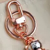 Designer Keychain Fashion Lovers Car Key Buckle Luxury Brand Läder Handgjorda Carabiner Keychains för män Kvinnor Väskor Pendant Keyri201L