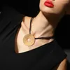 Pendant Necklaces Maxi Unique Woman Alloy Round Statement Pendants Necklace Banquet Fahion PU Leather Chocker For Womens Jewelry