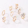 Neues geometrisches Liebesblumen-Diamant-Ring-Set mit acht Teilen, Legierung, frittierter Teig, Twist-gerader Linie-Ring-Set